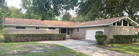 1709 Hawthorne Rd, Wilmington, NC 28403