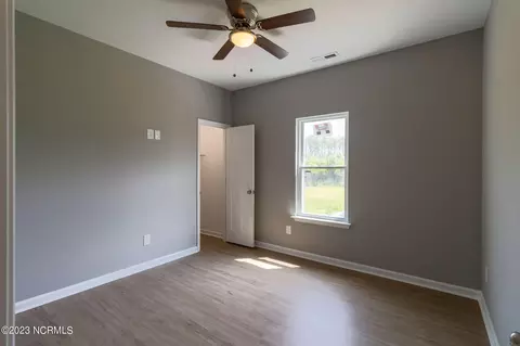 129 Otter Loop, Barco, NC 27917 photo 12