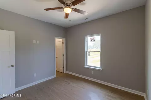 129 Otter Loop, Barco, NC 27917 photo 15