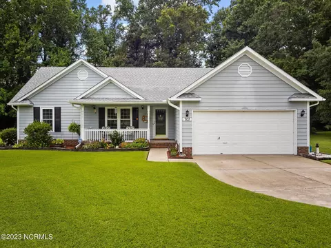 707 Mallard Dr, Jacksonville, NC 28540
