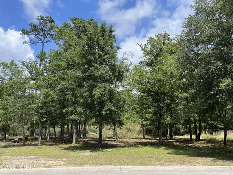 746 Skipjack Cir, Southport, NC 28461