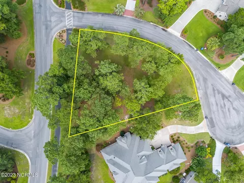528 Chatsworth Pl SW, Ocean Isle Beach, NC 28469