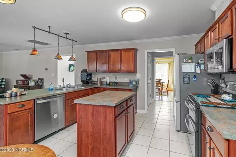 311 Trappers Rd, Hubert, NC 28539 photo 13