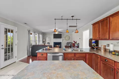 311 Trappers Rd, Hubert, NC 28539 photo 16