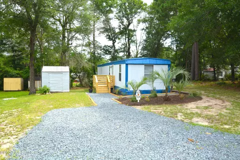 810 Dogwood Dr, Sunset Beach, NC 28468
