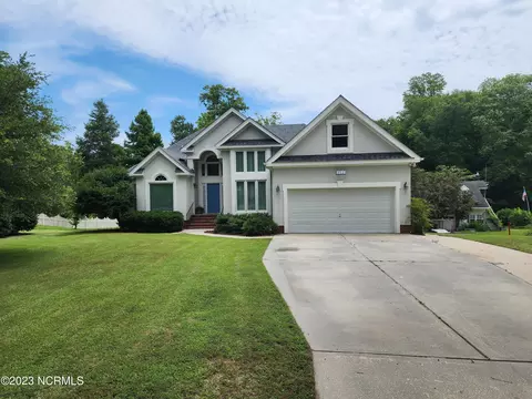 302 Country Club Dr, Edenton, NC 27932