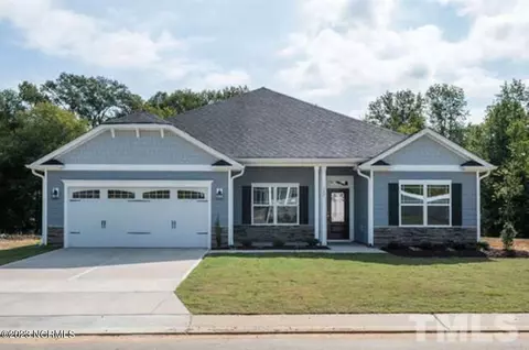 721 Greenwich Pl, Richlands, NC 28574