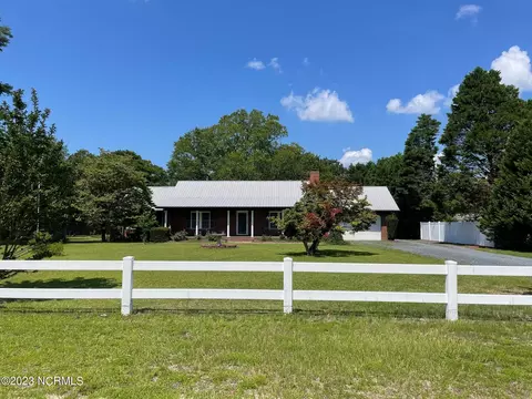 169 Flat Rock Rd, Aberdeen, NC 28315