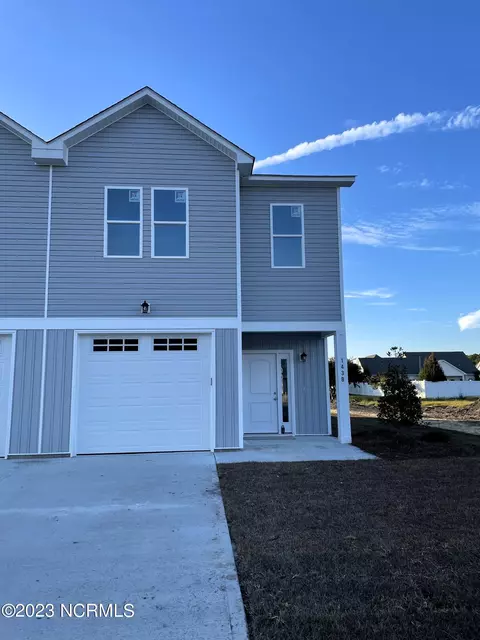 143 Pasture Ln #B, Peletier, NC 28584