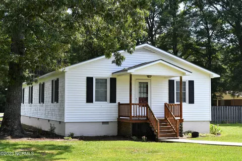 1460 Cbh Lodge Rd, Washington, NC 27889