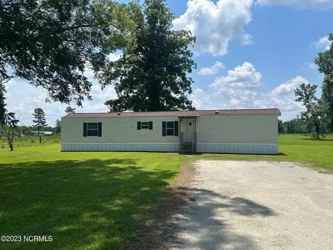 636 Dover Rd, Cove City, NC 28523