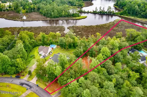 321 Farina Dr, Havelock, NC 28532