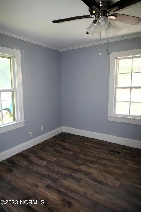 912 Broad St, Windsor, NC 27983 photo 4
