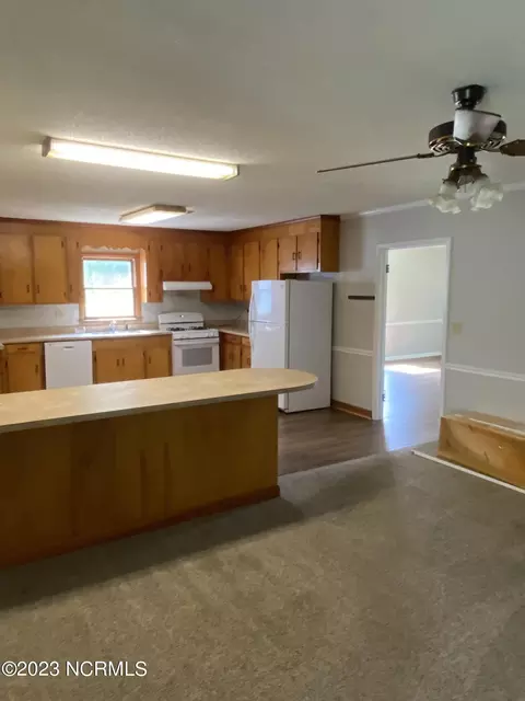 302 E King St, Edenton, NC 27932 photo 5