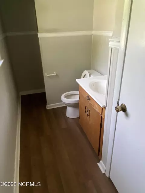 302 E King St, Edenton, NC 27932 photo 9