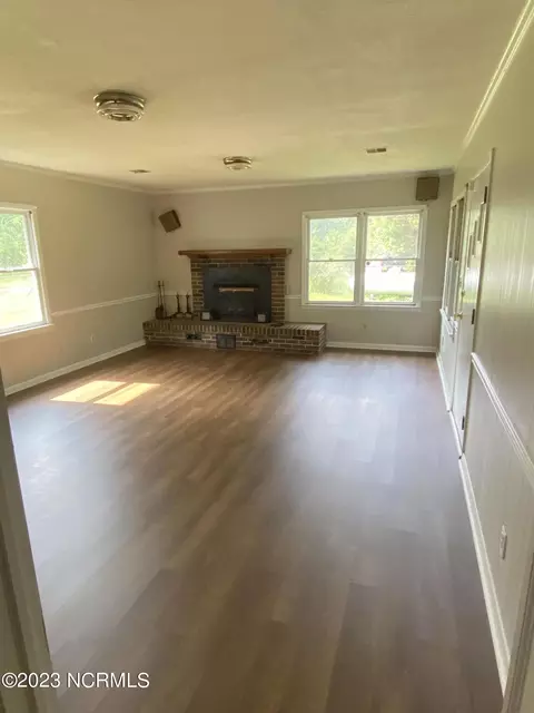 302 E King St, Edenton, NC 27932 photo 7