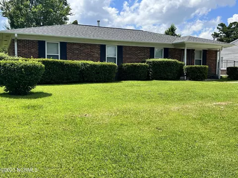 1131 E Stewart Cir, Wilmington, NC 28405