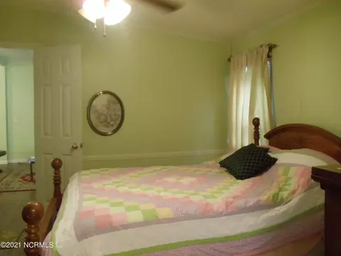 562 Riggs Rd, Hubert, NC 28539 photo 12