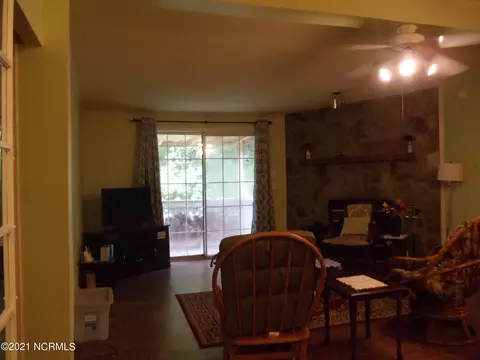 562 Riggs Rd, Hubert, NC 28539 photo 7