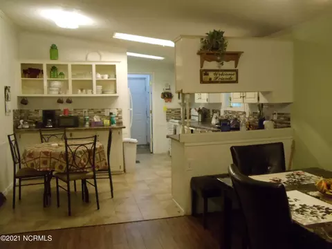 562 Riggs Rd, Hubert, NC 28539 photo 8