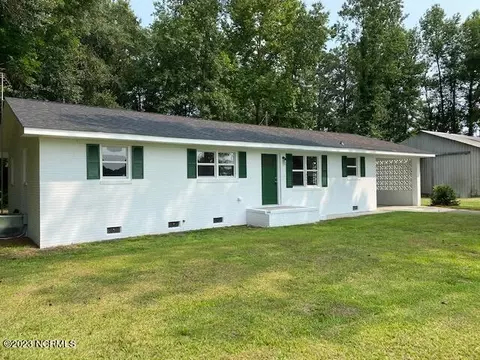 3555 Nc 41, Wallace, NC 28466