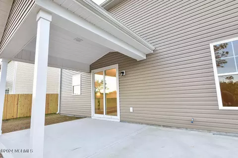 1106 Terraces Ln, Hampstead, NC 28443 photo 4