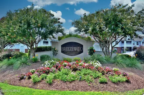4109 Breezewood Dr #104, Wilmington, NC 28412