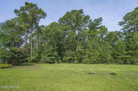 521 Carriage Ln, Jacksonville, NC 28540