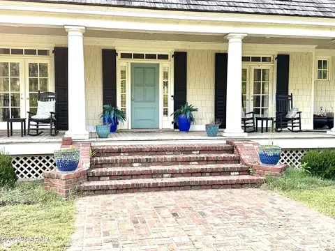 141 Ernest Ln, Whiteville, NC 28472