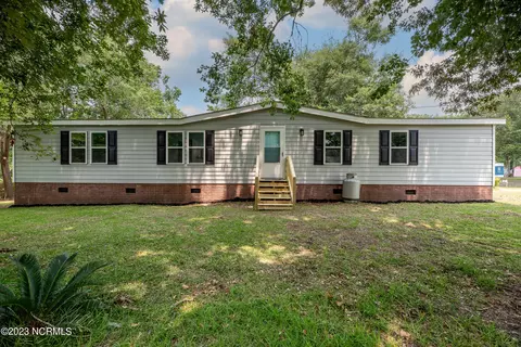 608 Landing Ct, Hampstead, NC 28443 photo 1