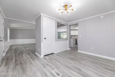 608 Landing Ct, Hampstead, NC 28443 photo 12