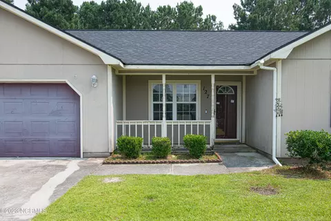 127 Daphne Dr, Hubert, NC 28539 photo 4