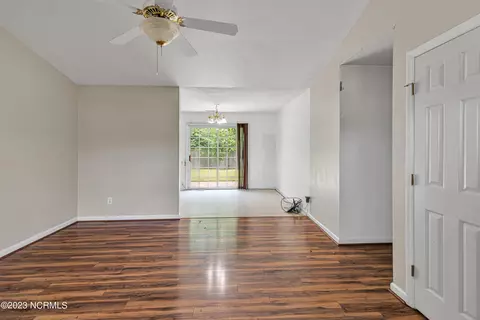127 Daphne Dr, Hubert, NC 28539 photo 8