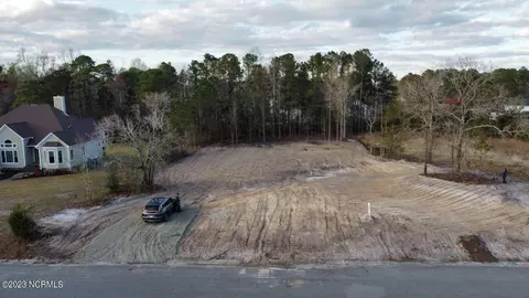 1223 Sherman Oaks Dr, Wilmington, NC 28411