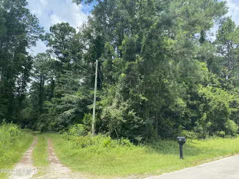27 Mintz Cemetery Rd NW, Ocean Isle Beach, NC 28469