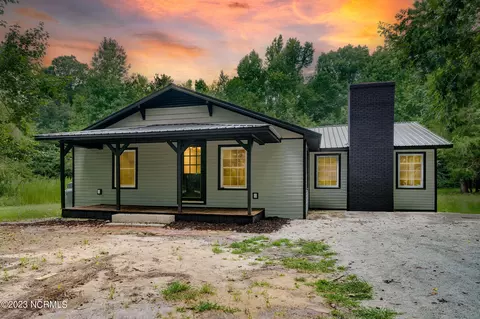 1474 Small Town Rd, Pink Hill, NC 28572