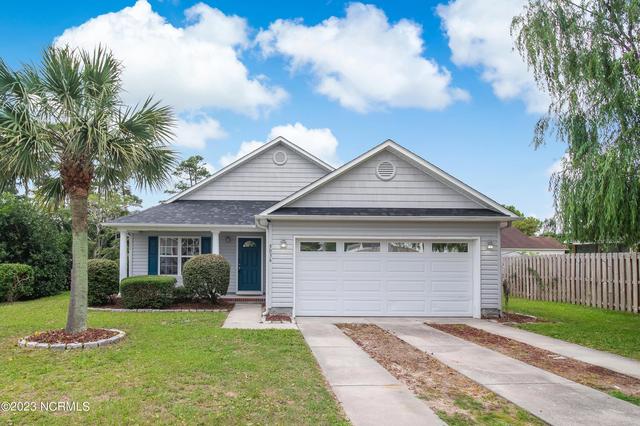 5036 N Hampton Dr SE, Southport, NC 28461