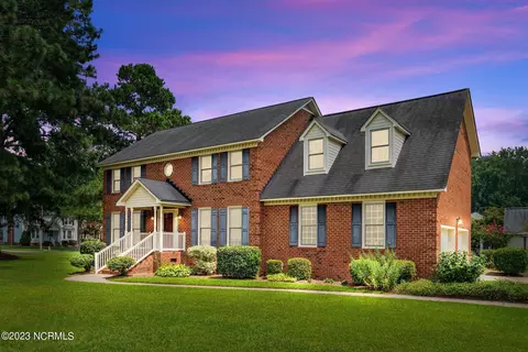 122 Knight Dr, Winterville, NC 28590