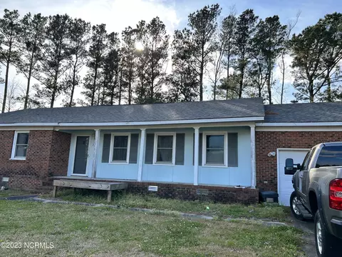 214 Harvard Cir, Jacksonville, NC 28546