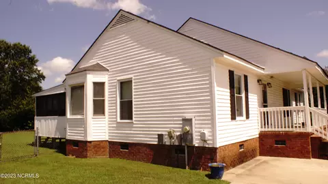 2509 Ricks Ct E, Wilson, NC 27893 photo 2