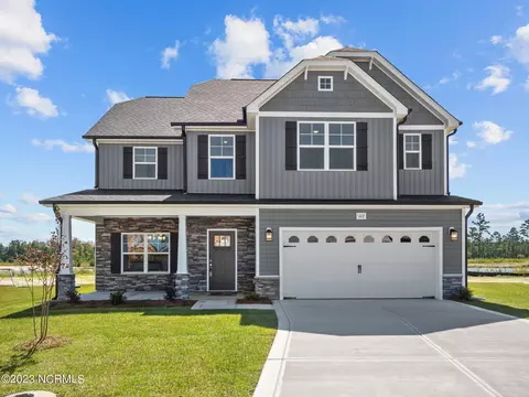 112 Sea Breeze Ct, Sneads Ferry, NC 28460