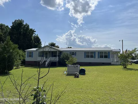 117 Poplar Ln, Mount Olive, NC 28365
