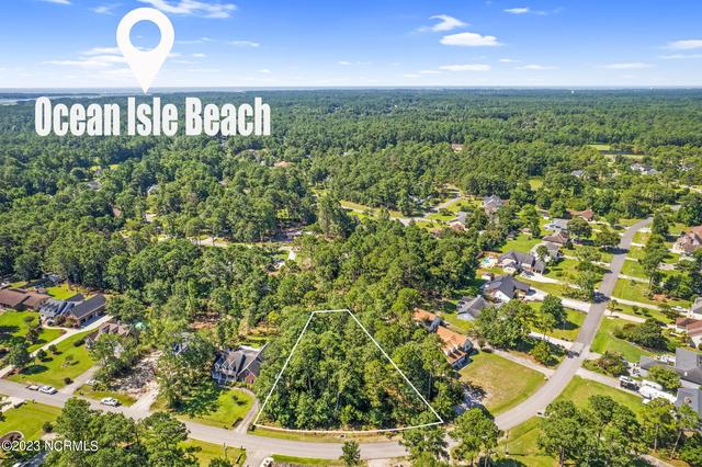 27 Fairway Dr, Shallotte, NC 28470