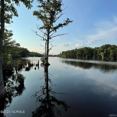 182 Pine Point Rd, Hertford, NC 27944