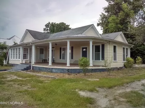 208 Henderson St, Hamlet, NC 28345 photo 6