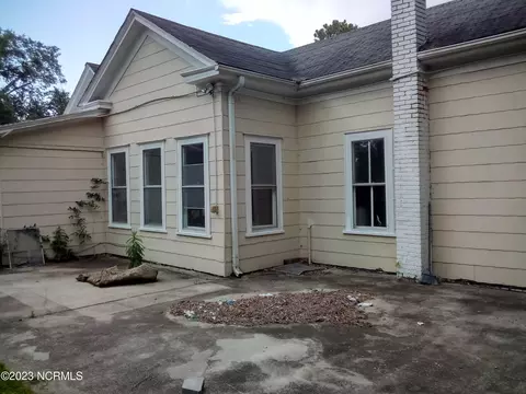 208 Henderson St, Hamlet, NC 28345 photo 8