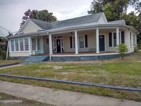 208 Henderson St, Hamlet, NC 28345 photo 5