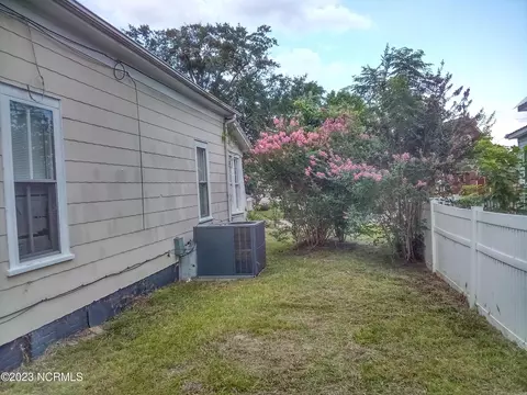 208 Henderson St, Hamlet, NC 28345 photo 11