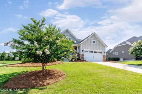 160 Meadowmist Dr, Garner, NC 27529 photo 2