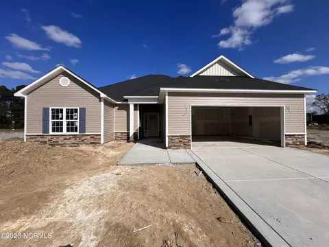 303 Windmill Light Way, Sneads Ferry, NC 28460